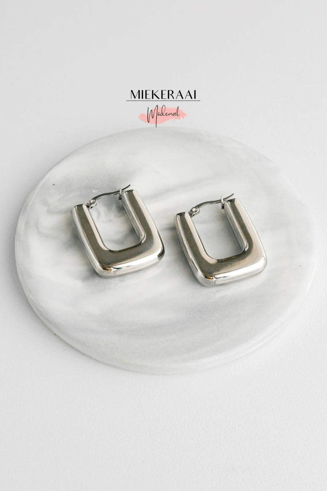 Miekeraai The Hendriena